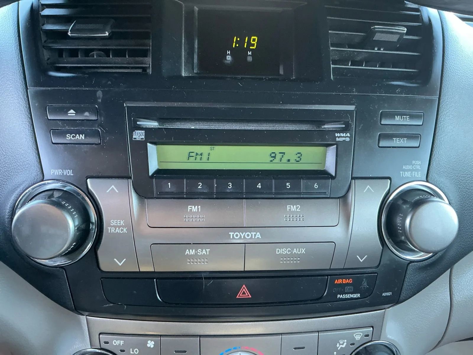 Used 2011 Toyota Highlander 4WD image 28