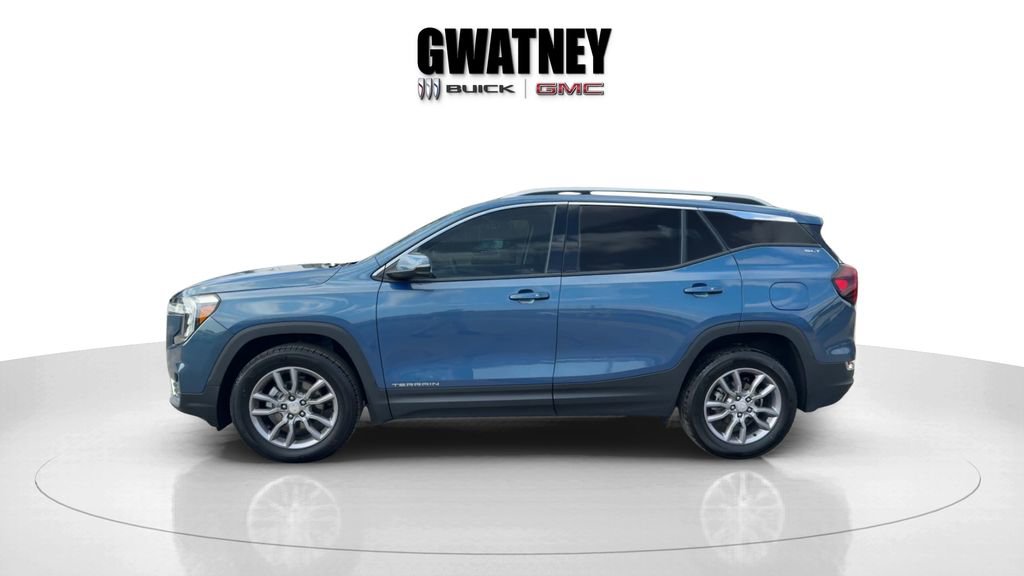 Used 2024 GMC Terrain SLT image 4