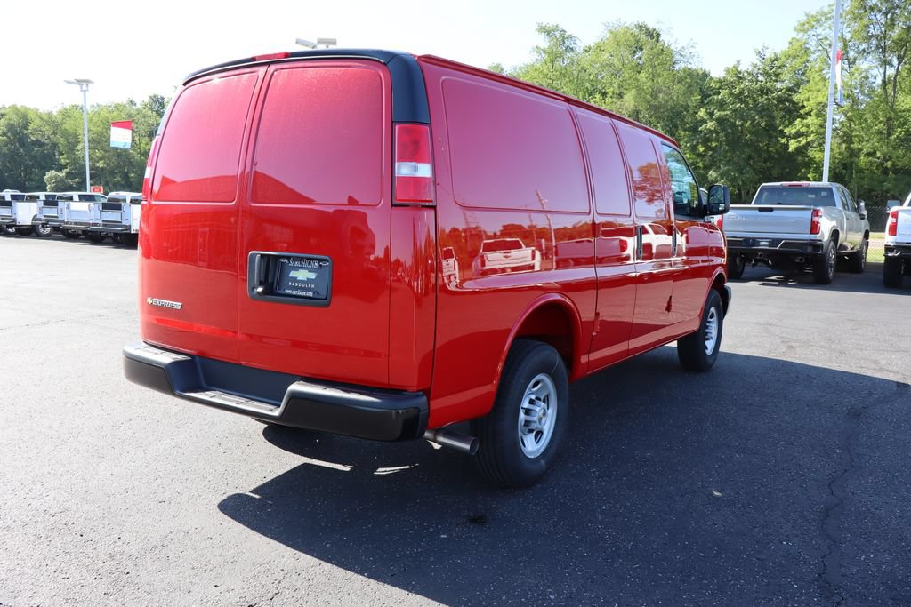 New 2026 Chevrolet Express 2500 w/ Driver Convenience Package RWD image 28