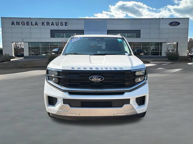 New 2025 Ford Expedition Max Platinum w/ Platinum Ultimate Package AWD/4WD image 2