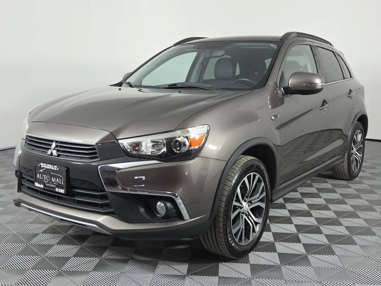 Used 2017 Mitsubishi Outlander Sport SEL AWD/4WD image 3