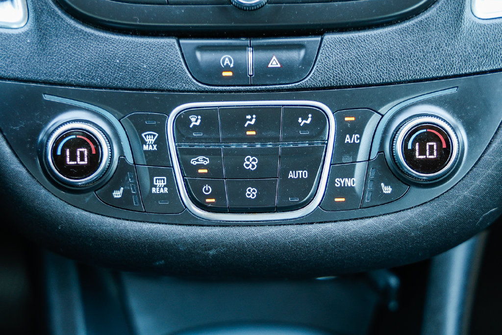 Used 2020 Chevrolet Malibu LT FWD image 21