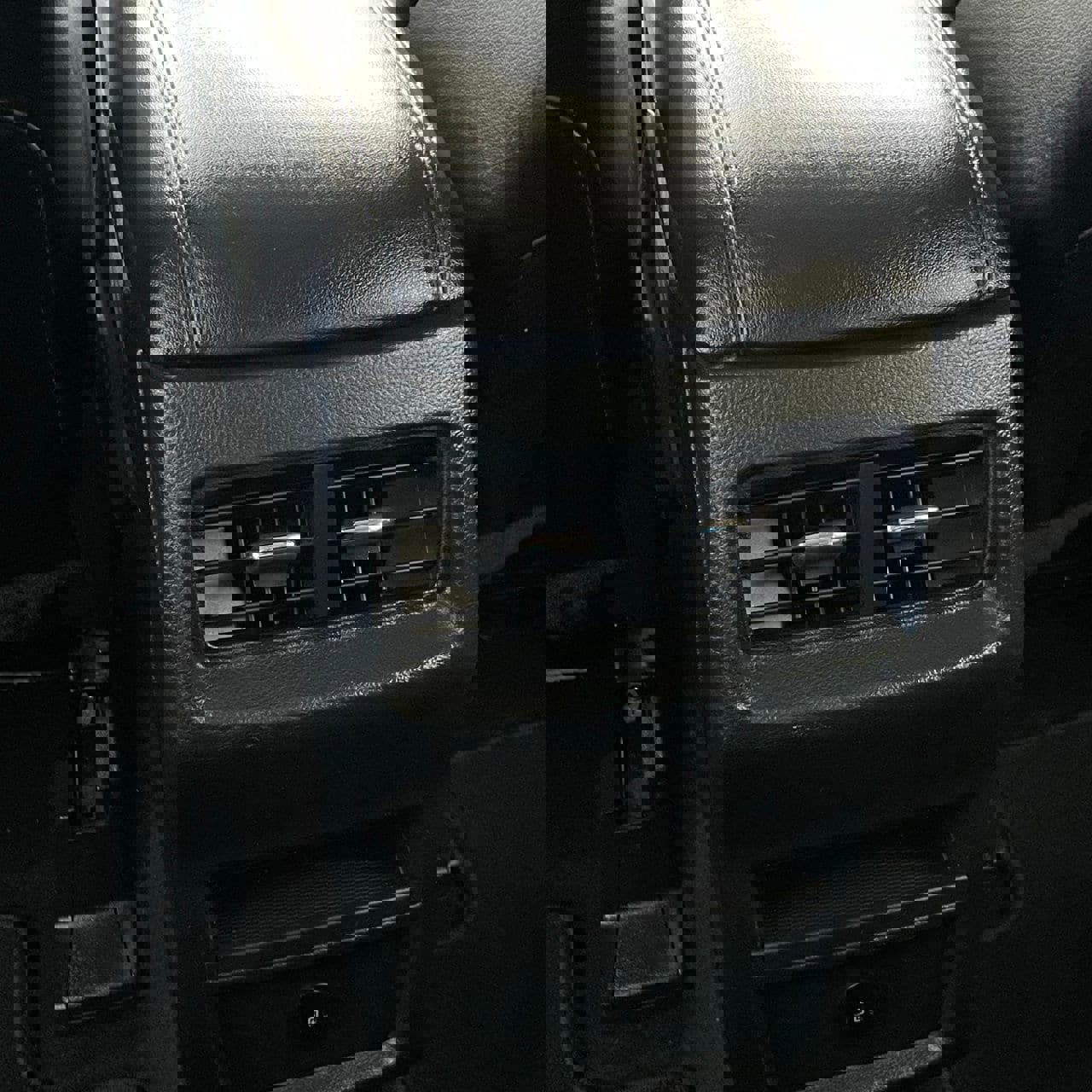 Used 2024 Ford Edge SEL image 24