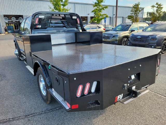 New 2026 RAM 3500 Tradesman AWD/4WD image 12