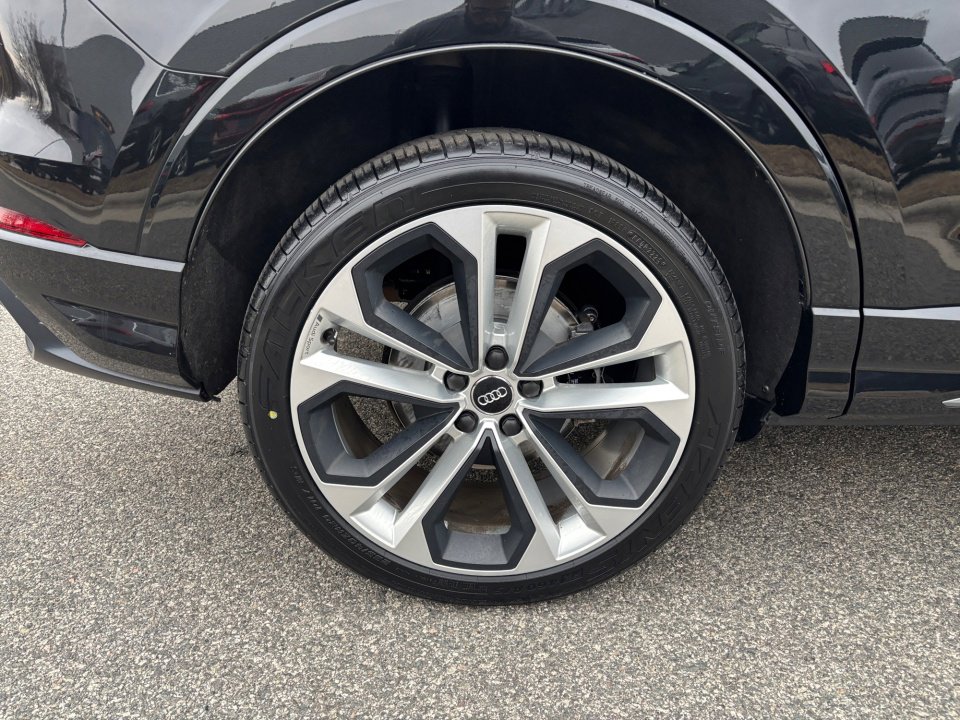 Used 2020 Audi Q3 2.0T Premium Plus w/ Premium Plus Package image 23