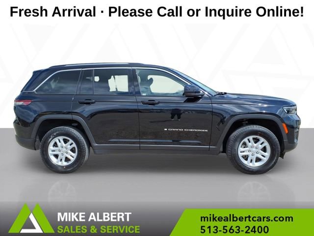 Used 2023 Jeep Grand Cherokee Laredo image 8