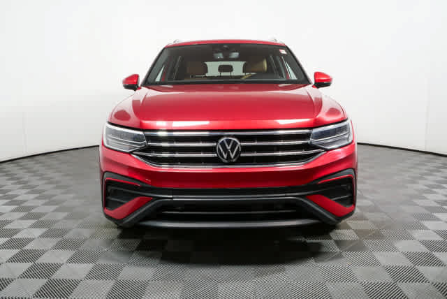 Certified 2023 Volkswagen Tiguan SE FWD image 37