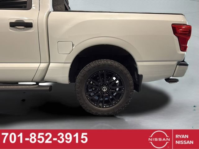Certified 2019 Nissan Titan SL w/ Midnight Edition image 14