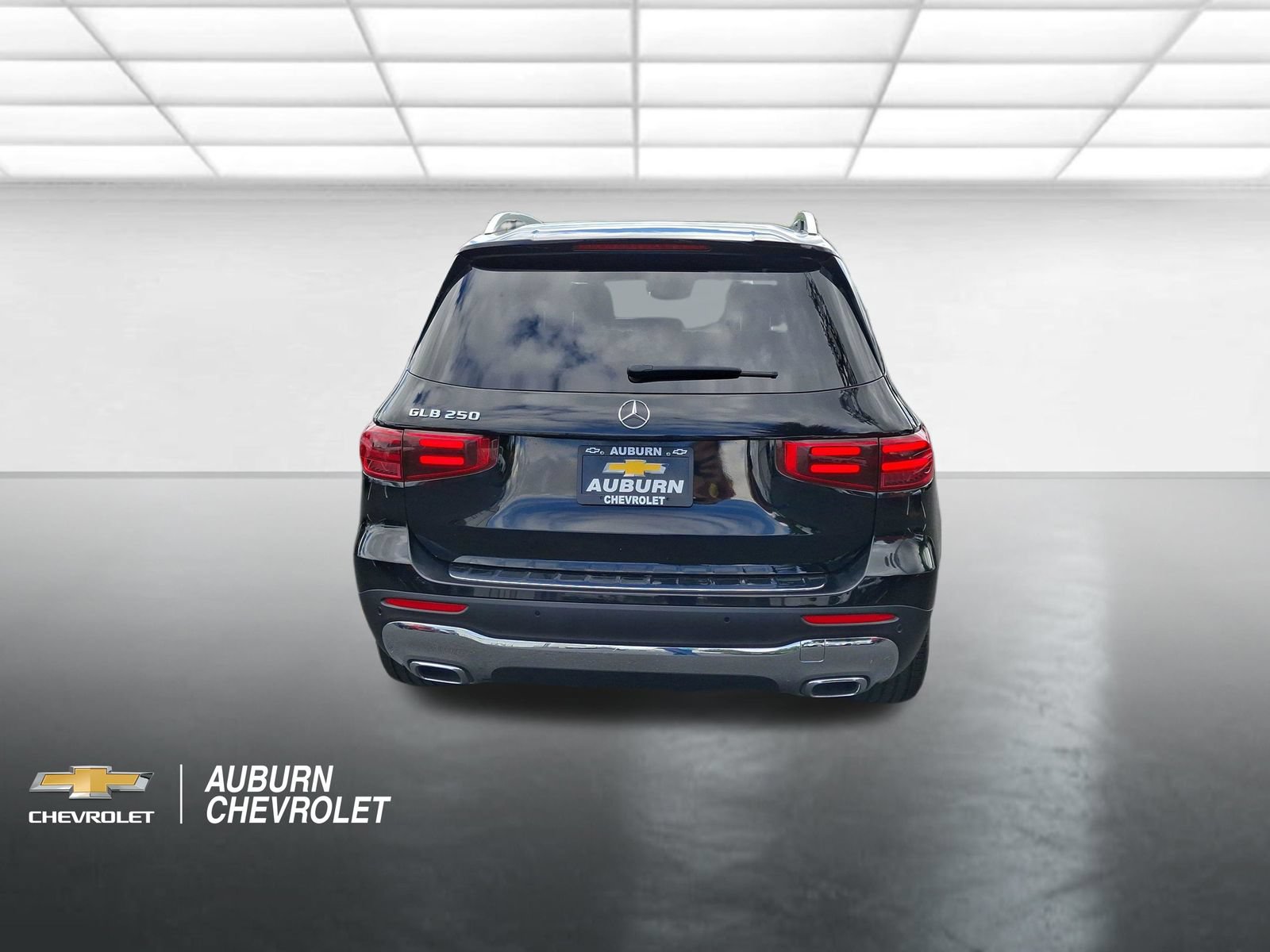 Used 2024 Mercedes-Benz GLB 250 image 4