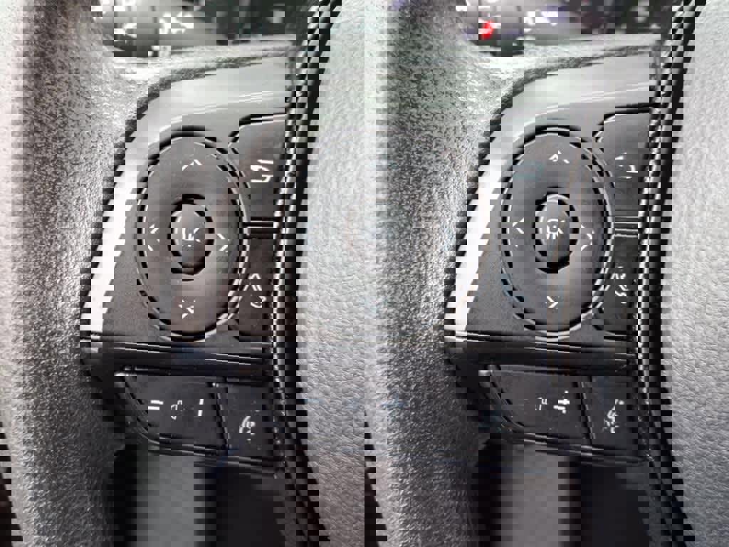 Used 2021 Toyota RAV4 XLE image 17