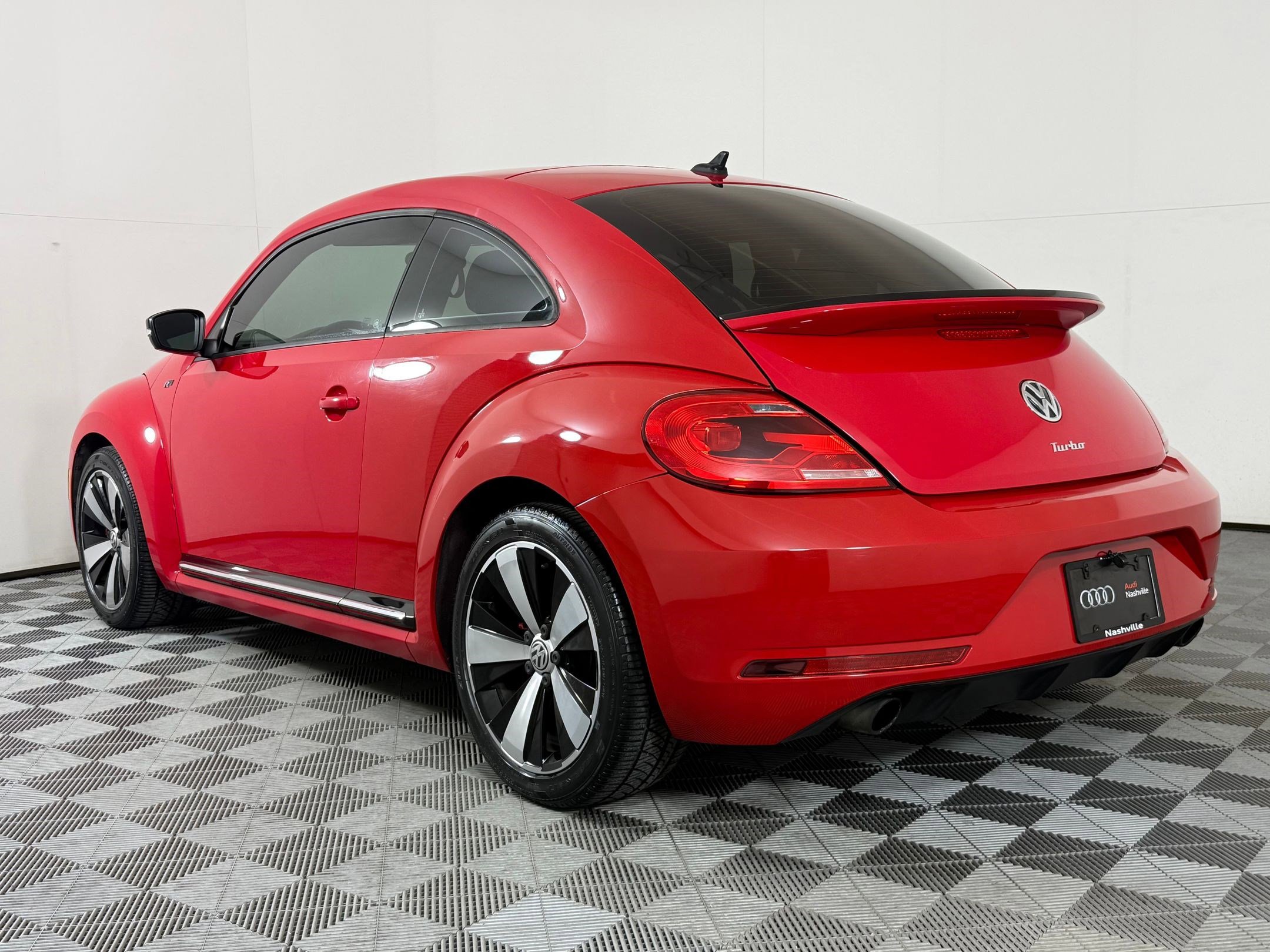 Used 2014 Volkswagen Beetle R-Line image 3