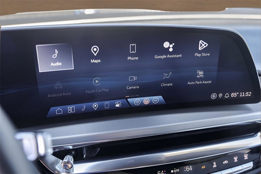 Certified 2024 Cadillac Lyriq Luxury image 14