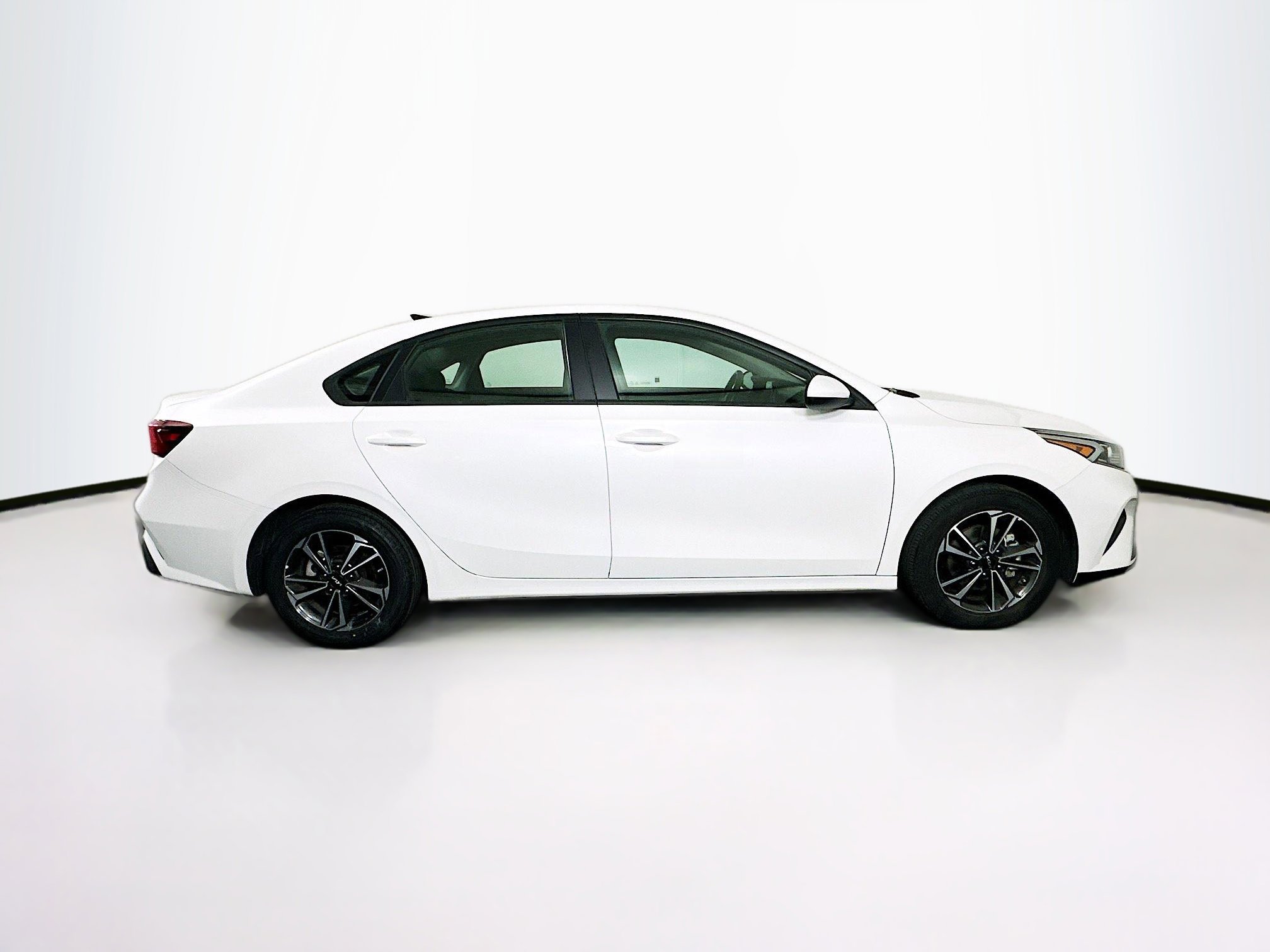 Used 2024 Kia Forte LXS image 10