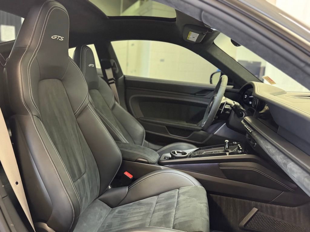 Certified 2024 Porsche 911 Carrera GTS image 39
