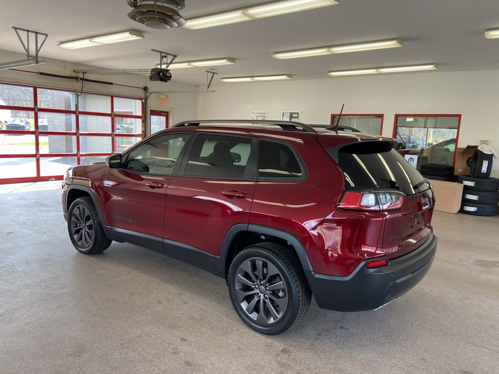 Used 2021 Jeep Cherokee Latitude Lux 80th Anniv w/ Quick Order Package 26U 80TH image 12