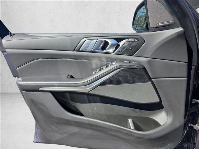 Used 2021 BMW X7 M50i w/ Cold Weather Package AWD/4WD image 26