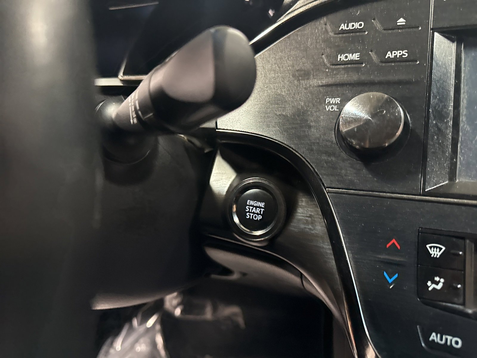 Used 2018 Toyota Avalon XLE Plus image 8