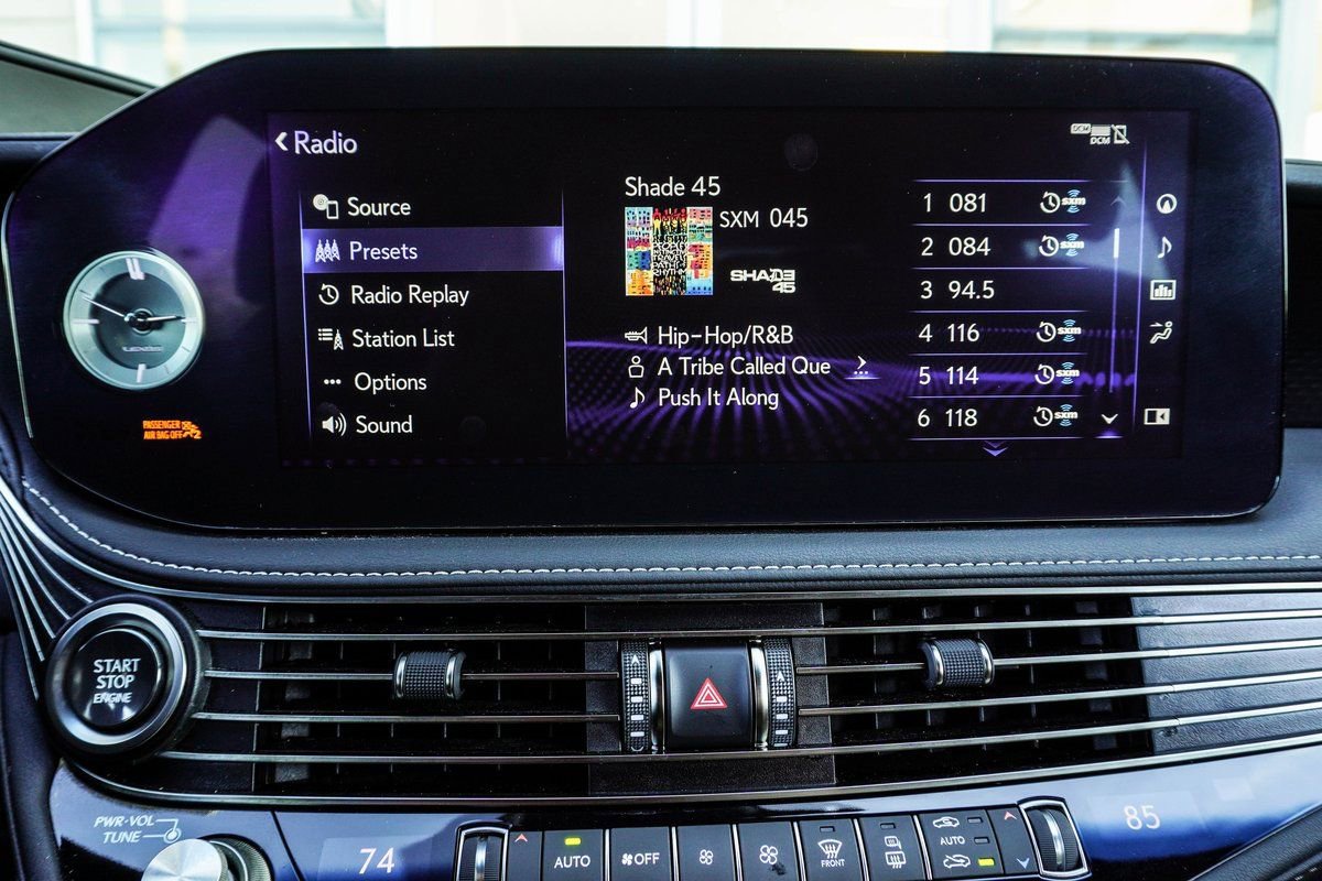 Used 2022 Lexus LS 500 w/ Interior Upgrade Package image 26