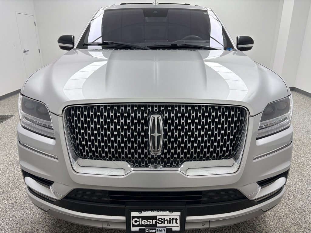 Used 2019 Lincoln Navigator Reserve AWD/4WD image 2