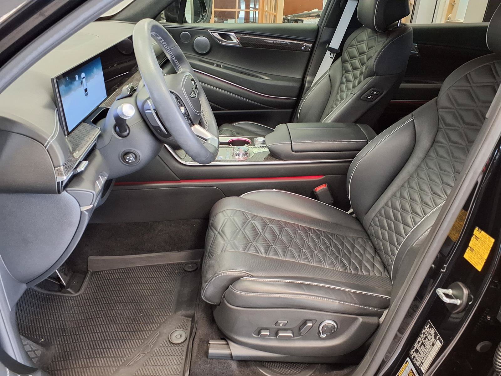 Used 2025 Genesis GV80 3.5T e-SC AWD/4WD image 21