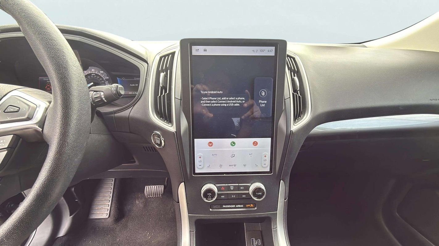 Used 2024 Ford Edge SEL image 10