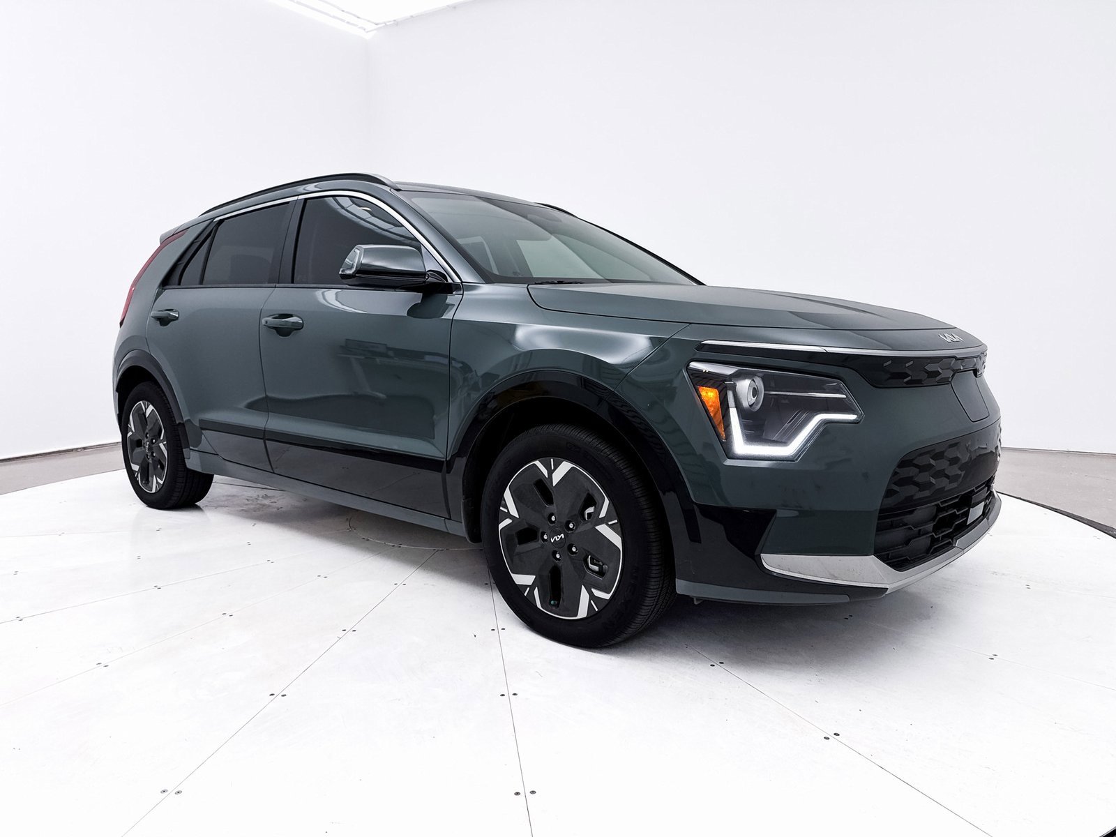 Certified 2025 Kia Niro Wind image 7