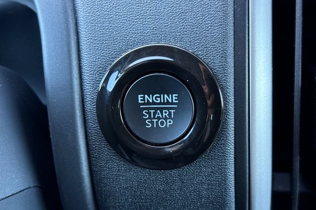 Used 2025 Ford Expedition Active AWD/4WD image 28