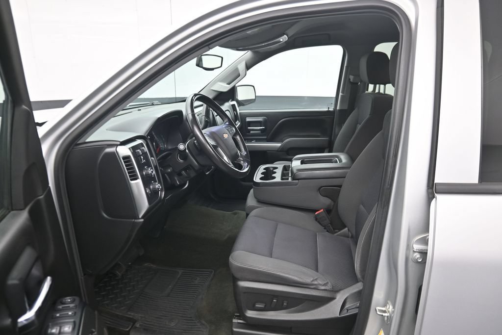 Used 2018 Chevrolet Silverado 1500 LT w/ All Star Edition AWD/4WD image 9