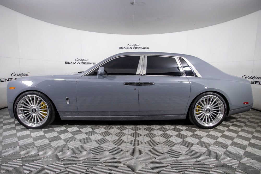 Used 2018 Rolls-Royce Phantom Sedan image 13