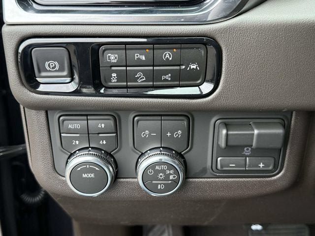 New 2026 GMC Yukon XL Elevation AWD/4WD image 23
