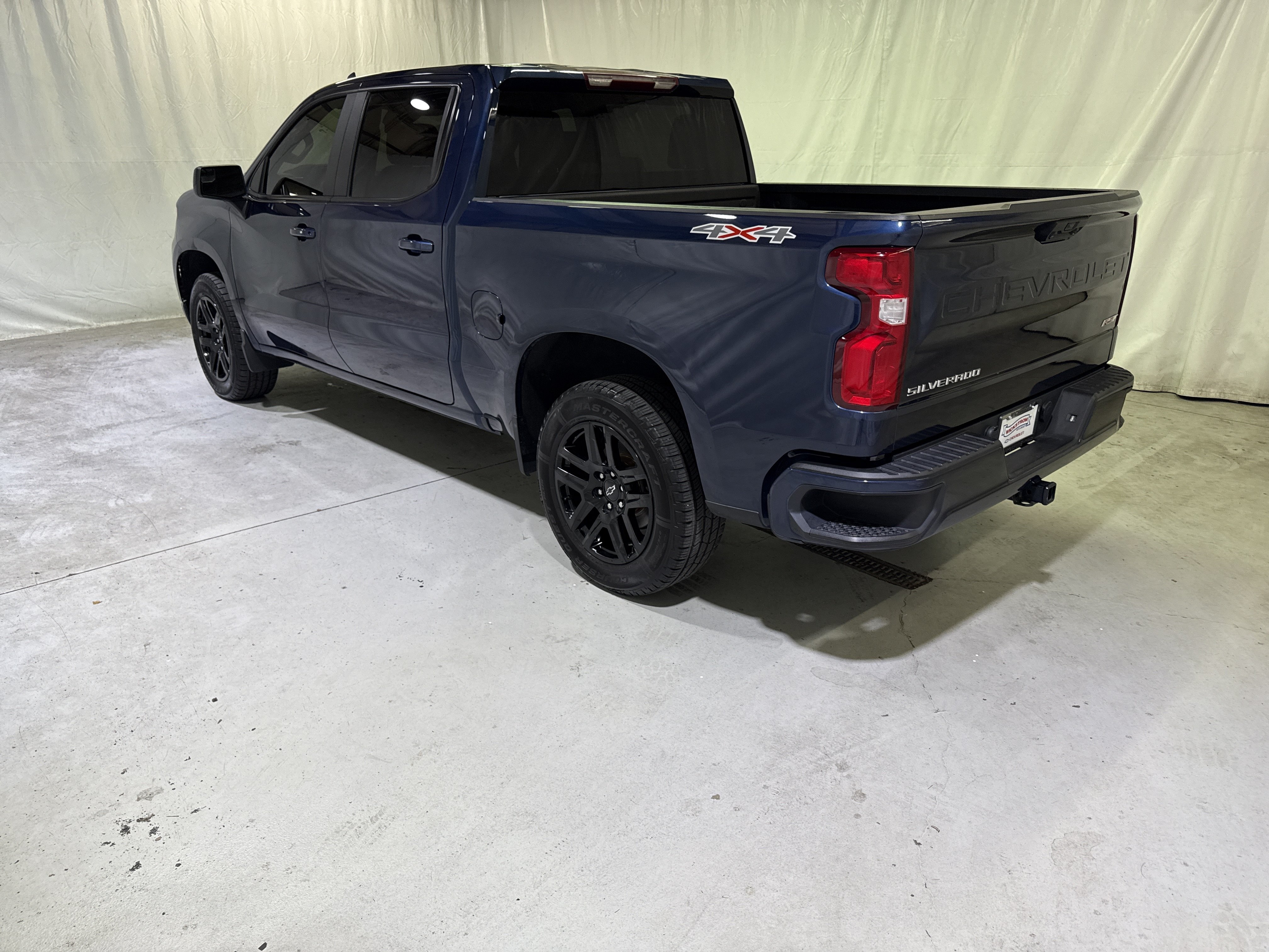 Used 2022 Chevrolet Silverado 1500 RST w/ Protection Package AWD/4WD image 8