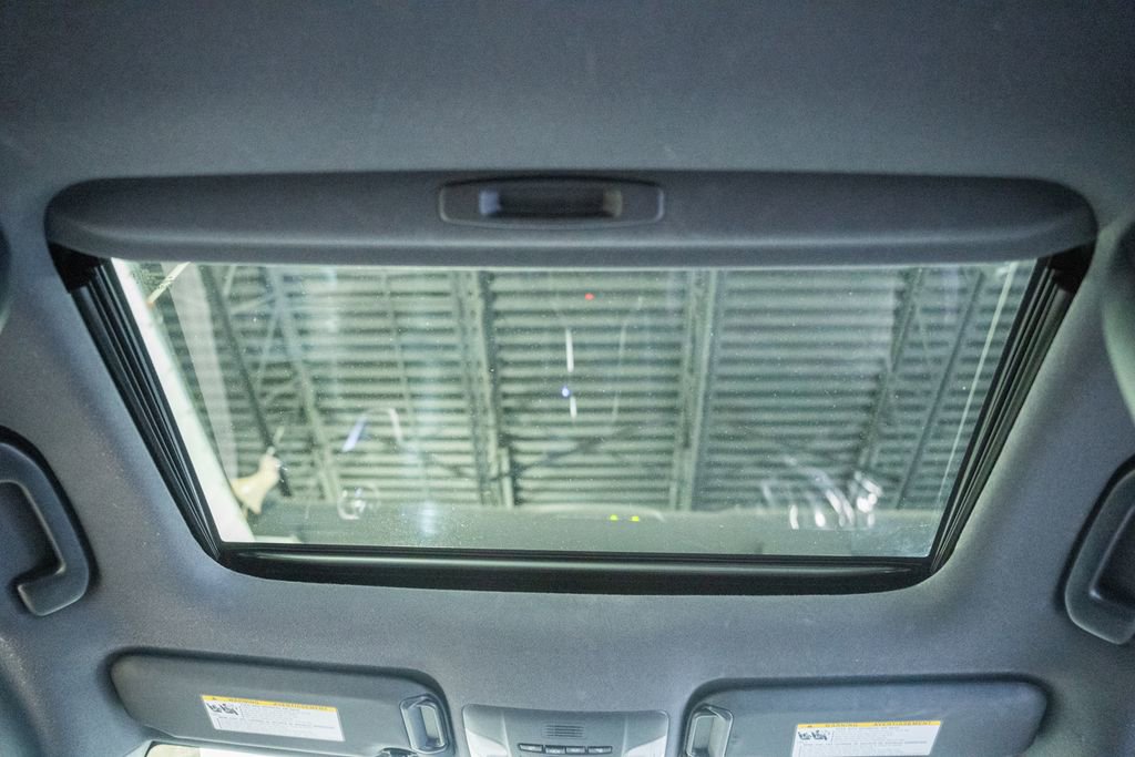 Used 2021 Toyota Corolla XSE FWD image 29