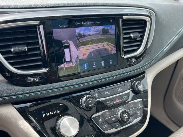 Used 2020 Chrysler Pacifica Limited w/ Advanced Safetytec Group FWD image 18