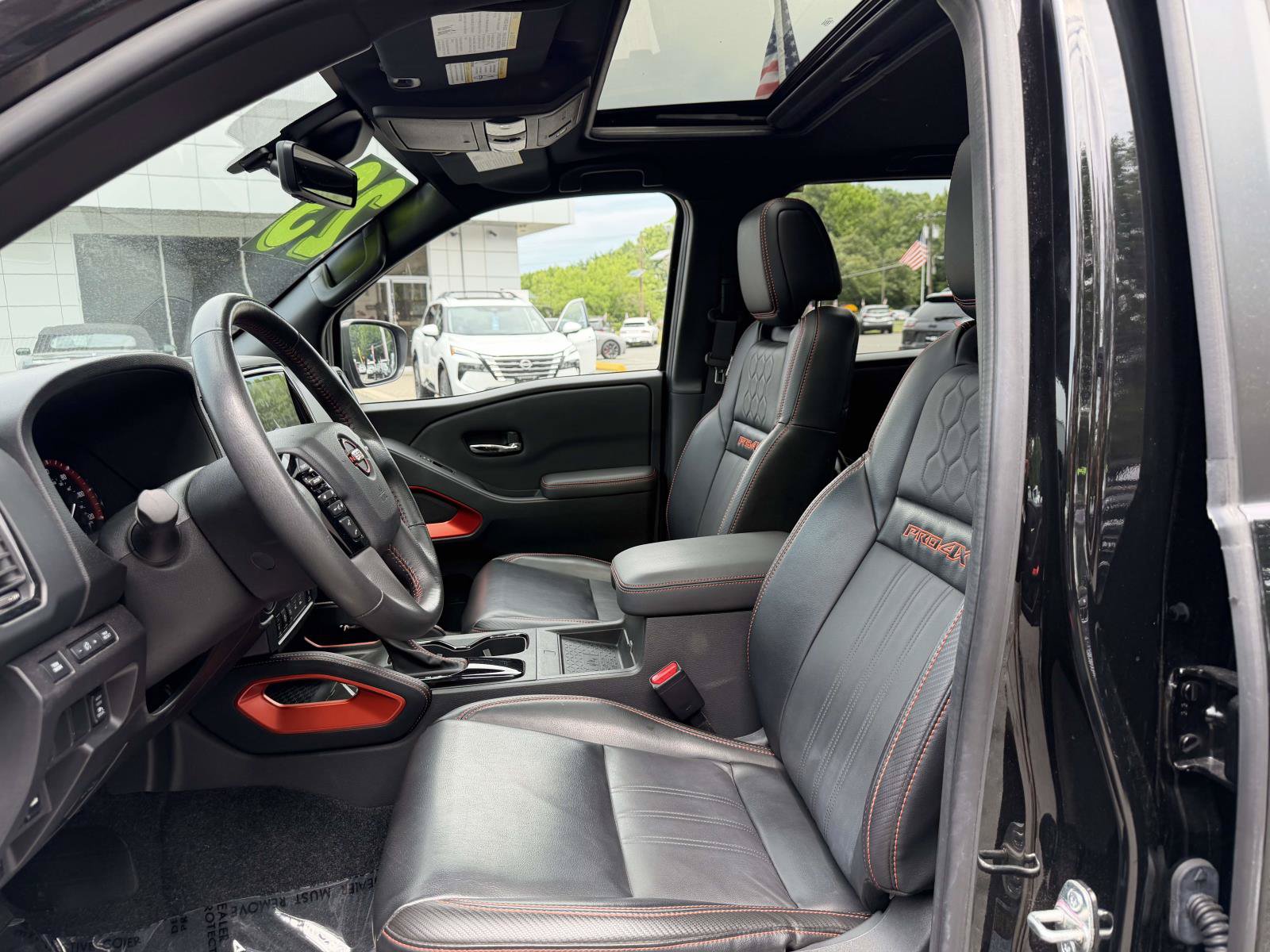 Used 2023 Nissan Frontier PRO-4X w/ Pro-4X Premium Package AWD/4WD image 14