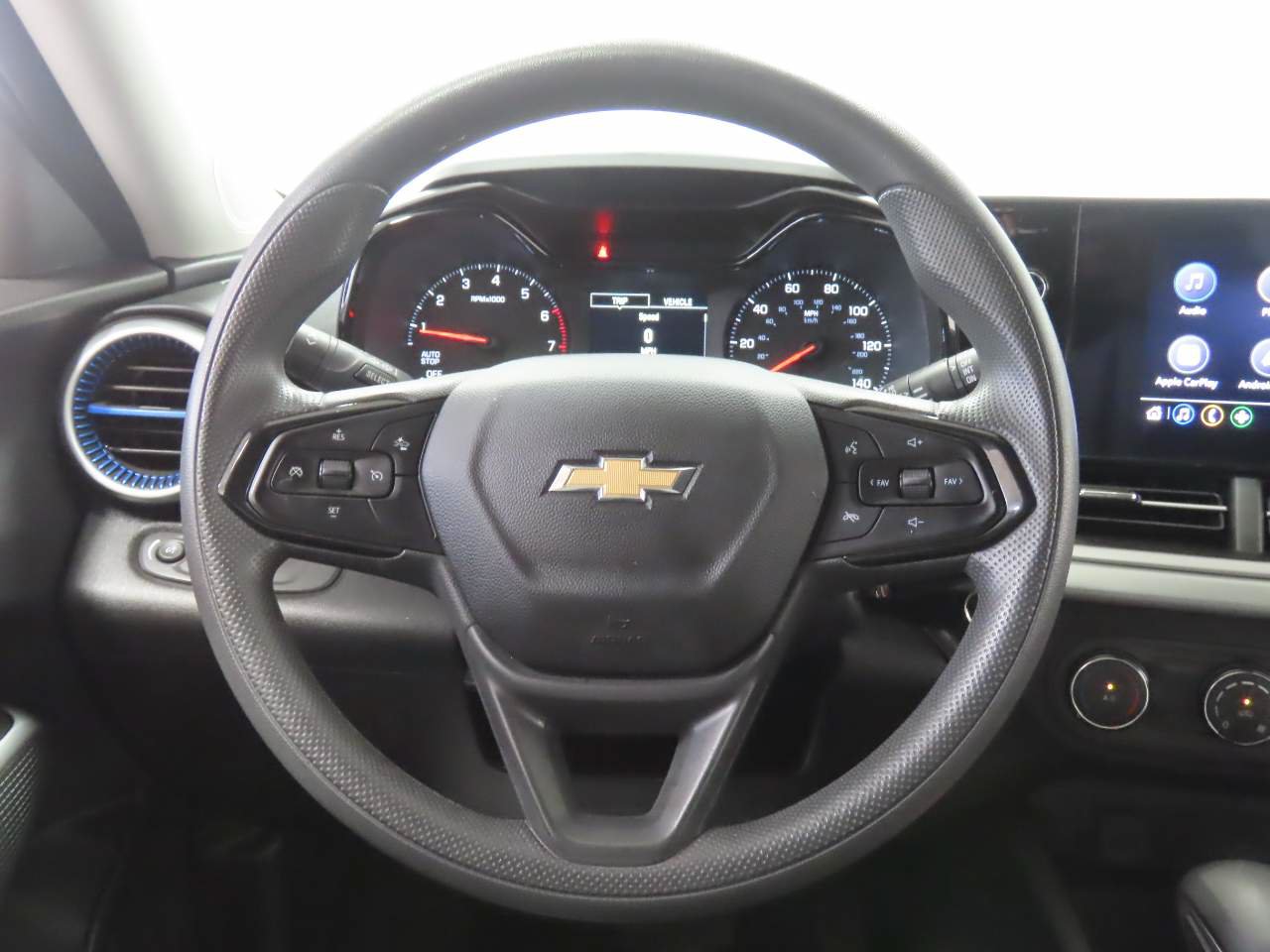 Used 2025 Chevrolet Trax LS FWD image 8