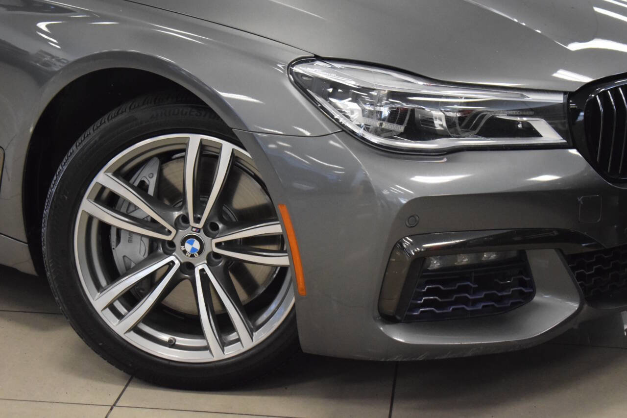 Used 2018 BMW 750i image 4