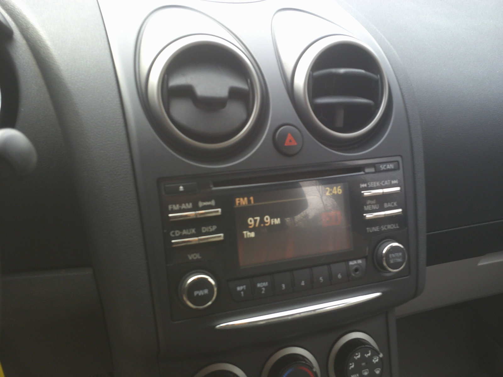 Used 2014 Nissan Rogue S w/ Convenience Package image 15