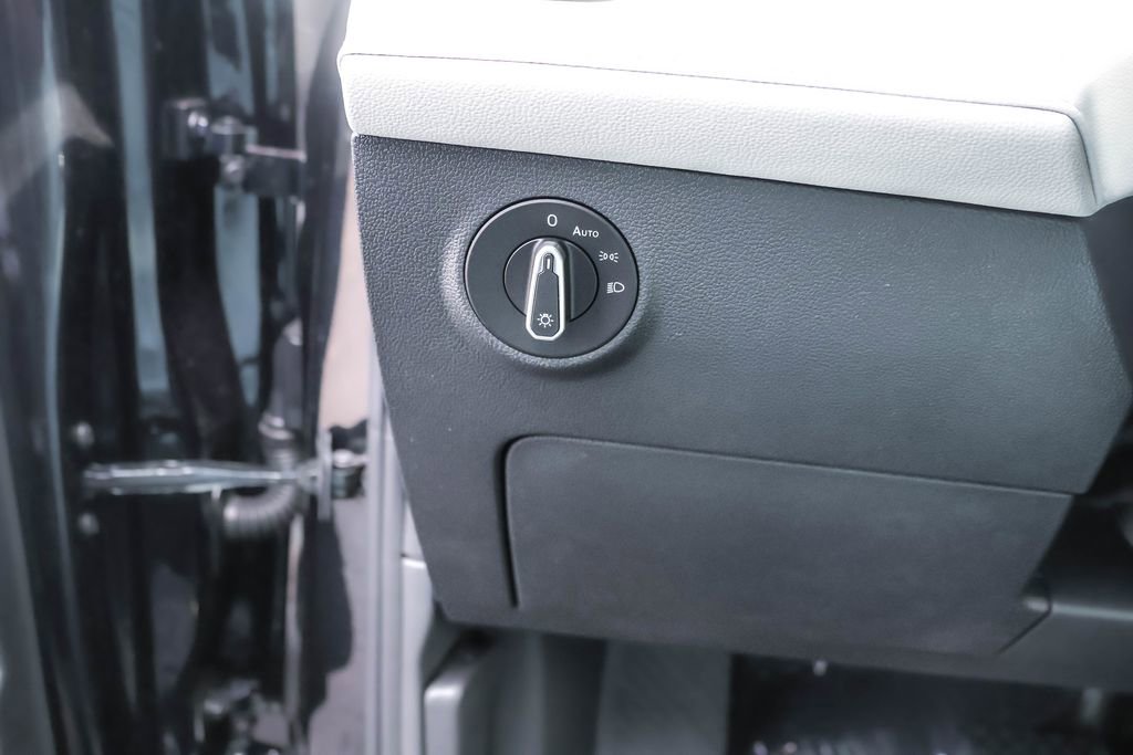 New 2025 Volkswagen Taos S image 21