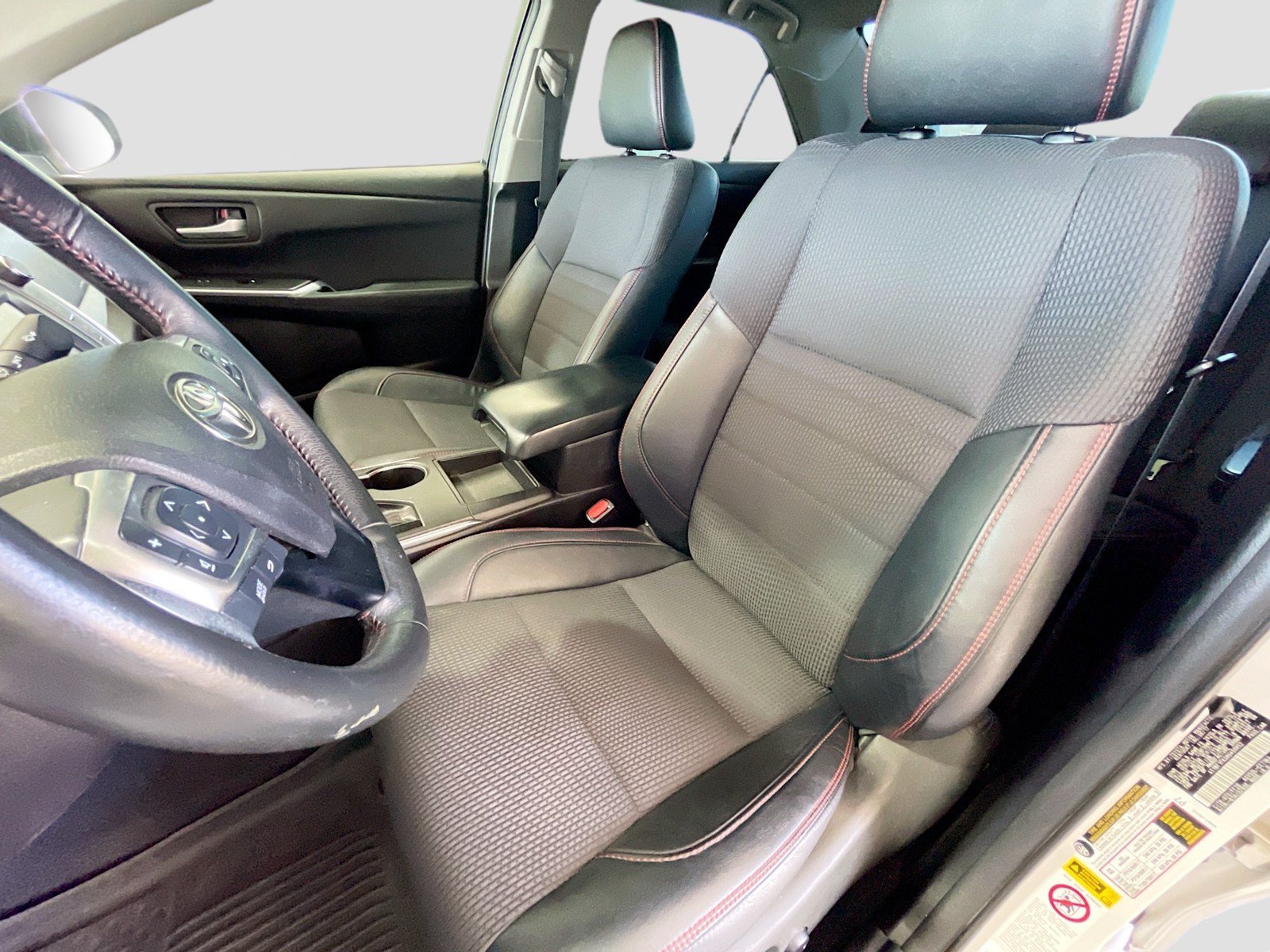 Used 2017 Toyota Camry SE FWD image 12