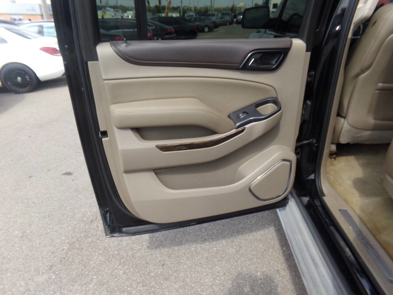 Used 2015 GMC Yukon XL SLT w/ Open Road Package image 20