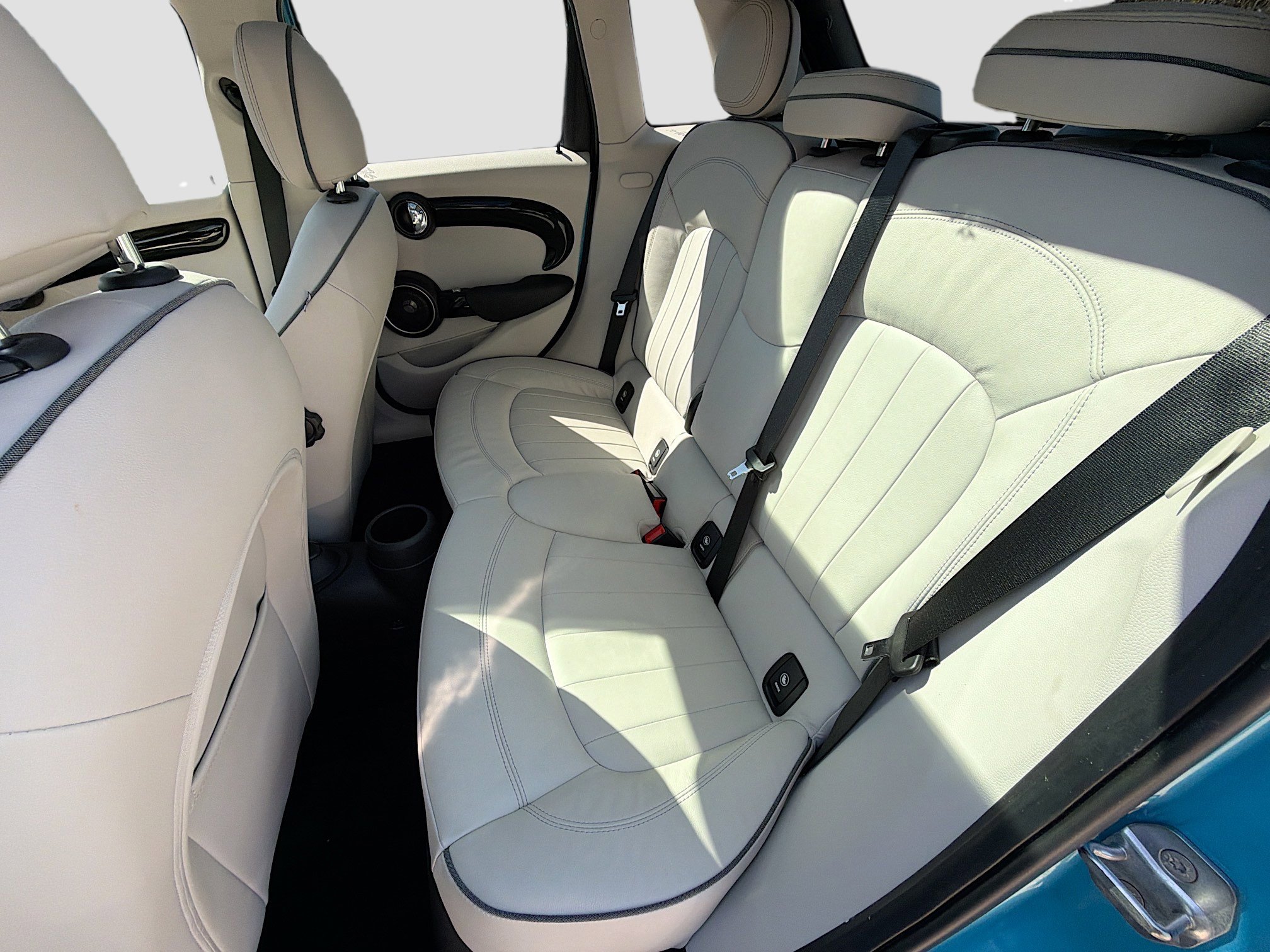 Used 2015 MINI Cooper S image 19