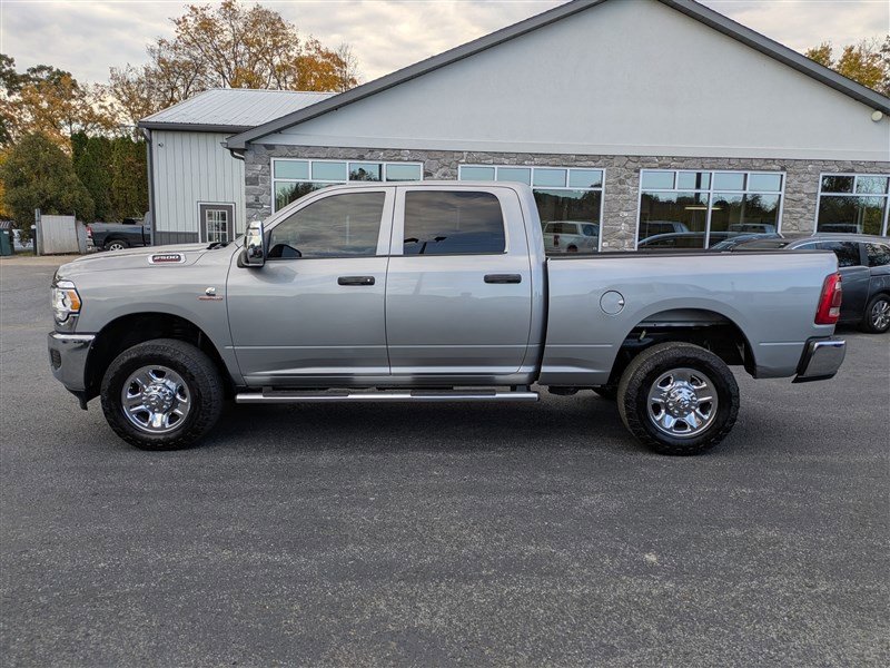 Used 2023 RAM 2500 Tradesman image 3