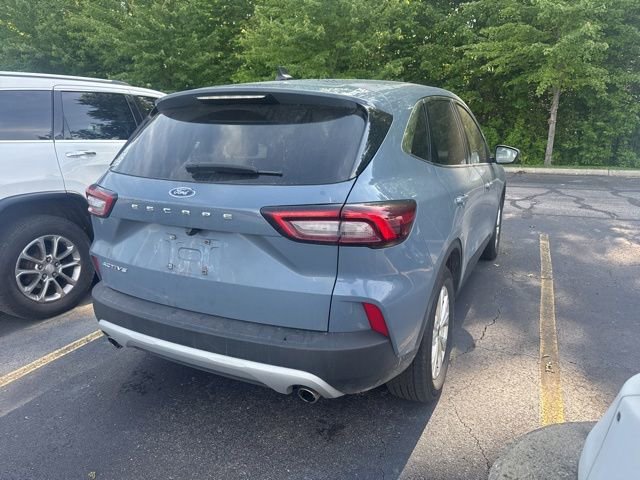 Used 2024 Ford Escape Active w/ Cold Weather Package FWD image 5