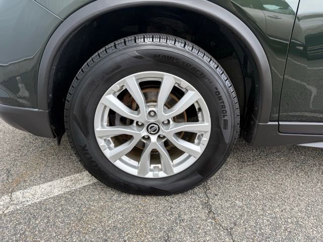 Used 2020 Nissan Rogue SV image 12