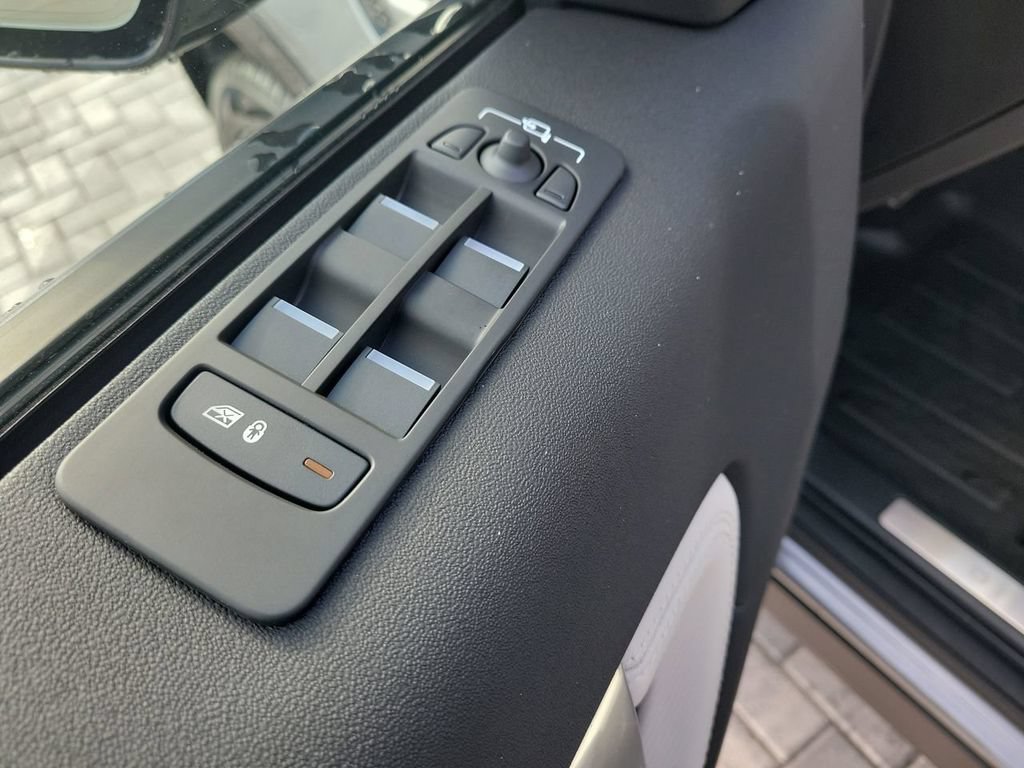 New 2025 Land Rover Discovery Sport Dynamic SE AWD/4WD image 24