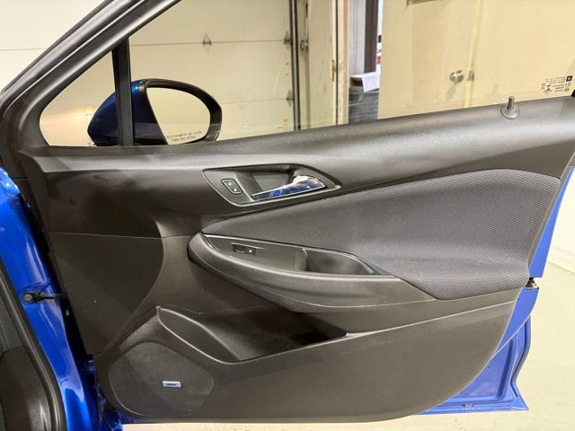 Used 2017 Chevrolet Cruze LT w/ Sun And Sound Package image 25