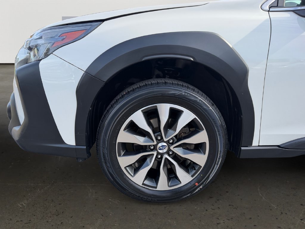 Used 2023 Subaru Outback Limited AWD/4WD image 27