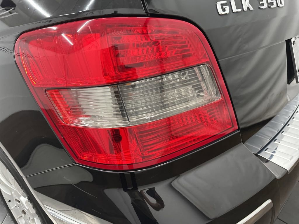 Used 2010 Mercedes-Benz GLK 350 4MATIC image 22