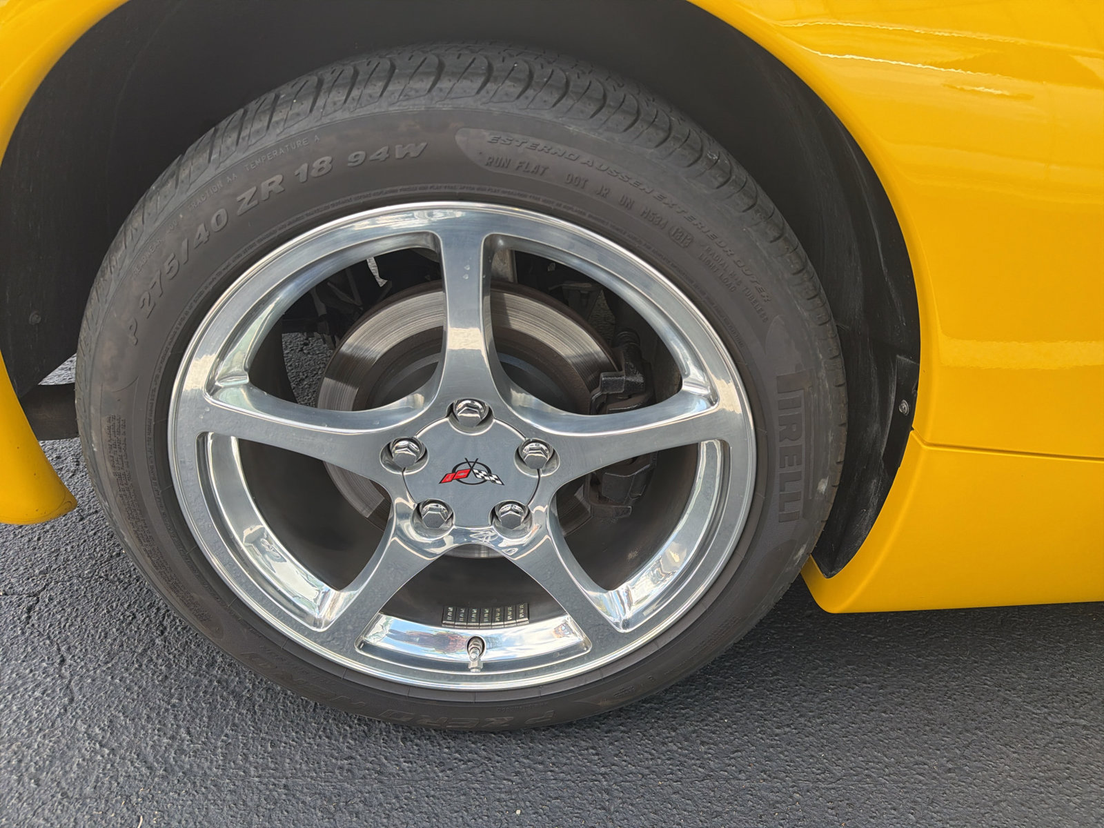 Used 2001 Chevrolet Corvette Coupe w/ Preferred Equipment Group1 RWD image 10