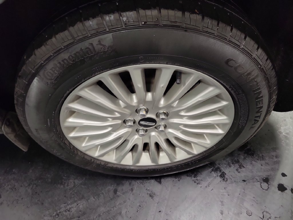 Used 2019 Lincoln Nautilus FWD image 13